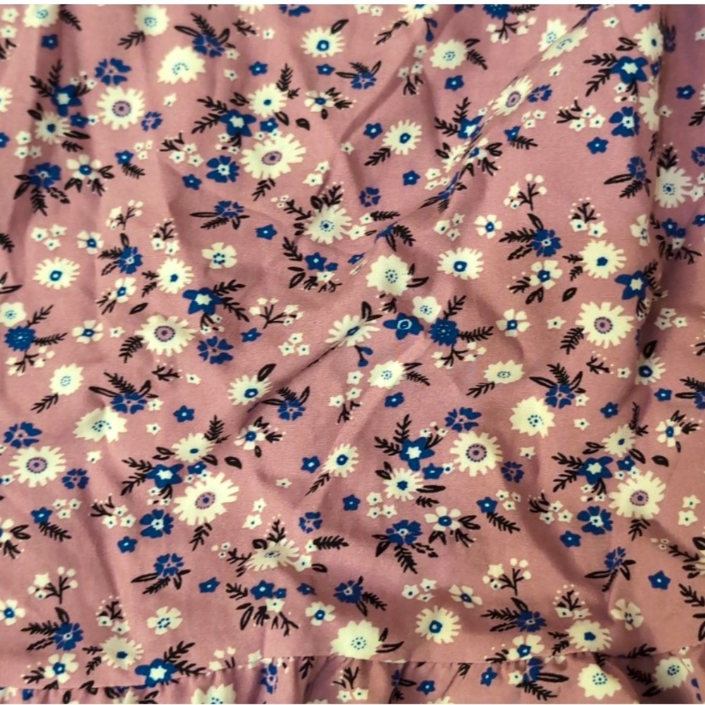 BloomChic Ditsy Floral Dress Size 14-16 Pink with Blue and White Flowers New - Picture 2 of 4